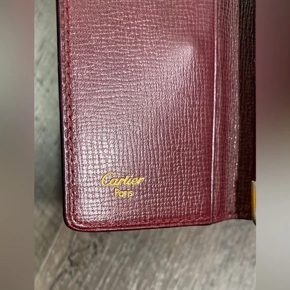 小物 Cartier Key Case Burgundy Leather New Cartier Key Case: Refined Leather Design